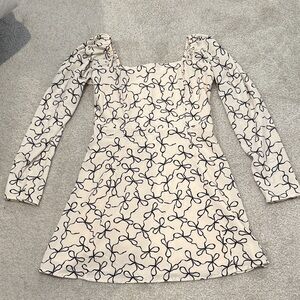 NWT Abercrombie & Fitch cream and black bow print square neck a line dress
